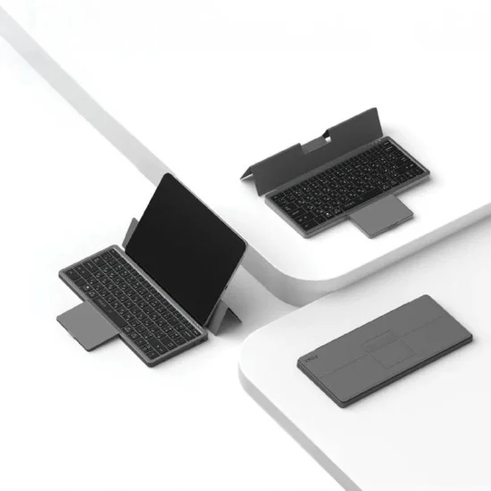 Pawa Tri-Fold Wireless Keyboard With Touchpad - Black